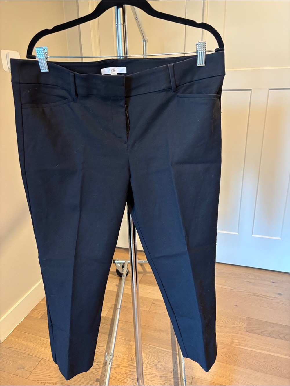 LOFT Black Cropped Dress Pants for Women